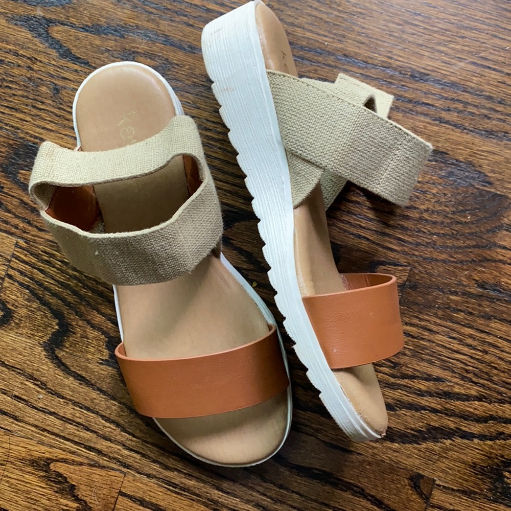 Kensie Size 7 Sandals